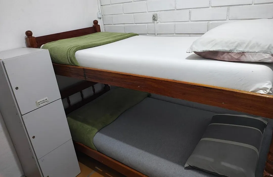 Hostel Feel Home-1